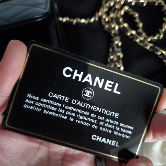 Classic Chanel lambskin wallet on chain black with gold - Picture 7 of 16
